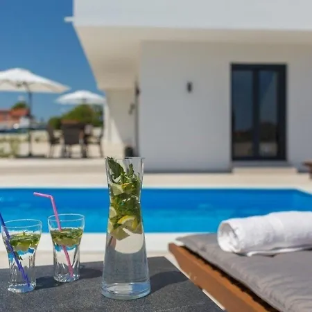 Ferienhaus Fur 6 Personen Ca 100 Qm In Vodice, Dalmatien Norddalmatien Holiday home